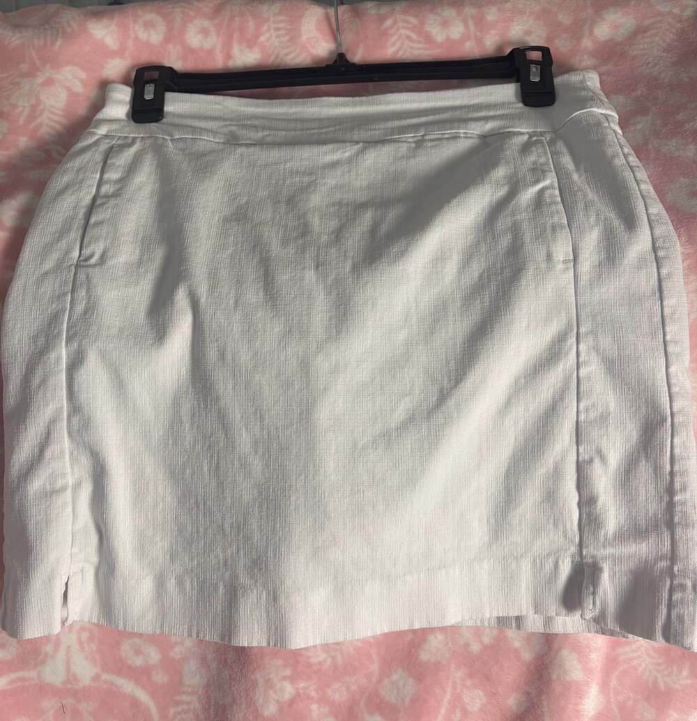 Counterparts Skort Size M White Textured Pull On